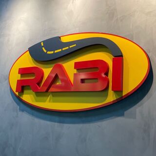 LOGO EM PVC EXPANDIDO 20MM COM LETRAS EM ALTO RELEVO 
